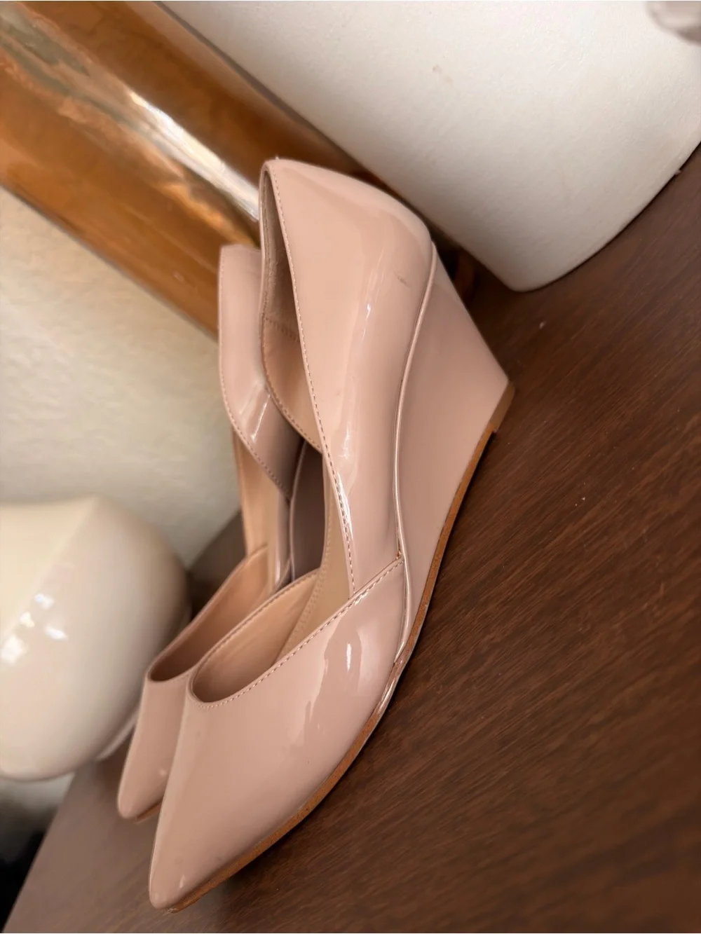 Kelly & Katie Fassi Nude Wedge size 6.5 good condition